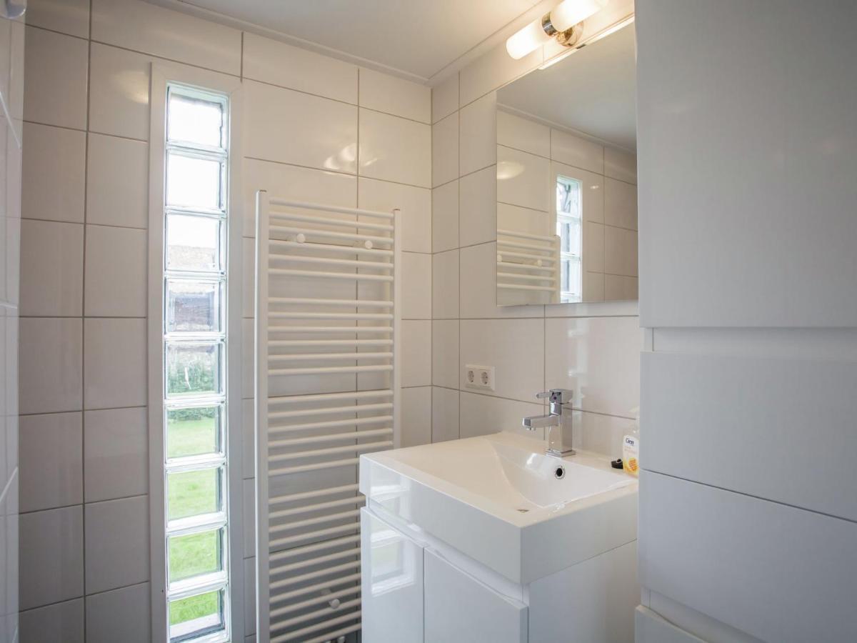 Holiday Home In Kattendijke With Terrace Exteriér fotografie